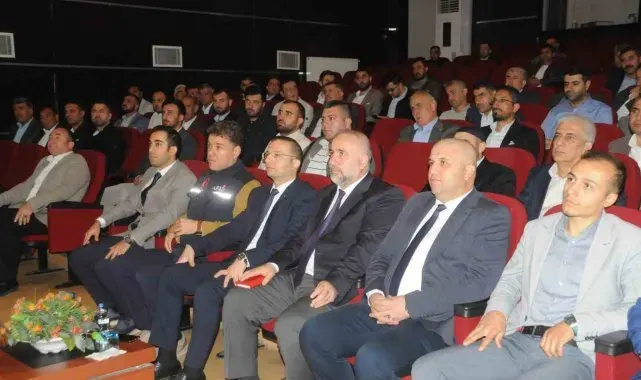 Cizre'de muhtar ve din adamlarına AFAD gönüllülük sistemi anlatıldı