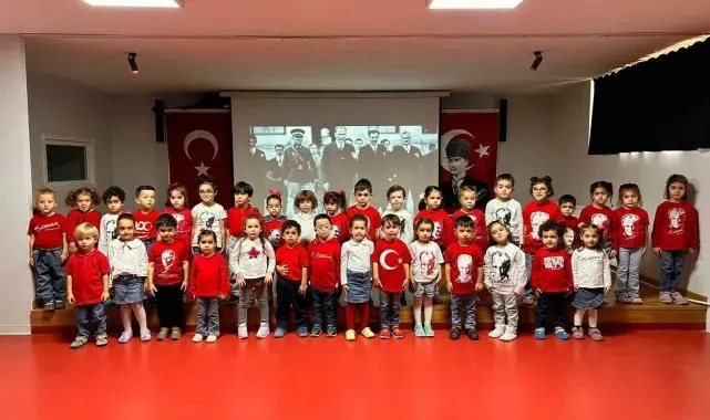 Belediye kreşlerinde Cumhuriyet Bayramı kutlaması