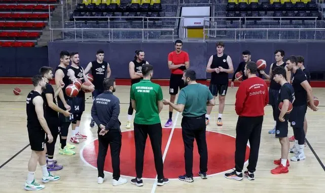 Büyükşehir'in dev adamları parkeye iniyor