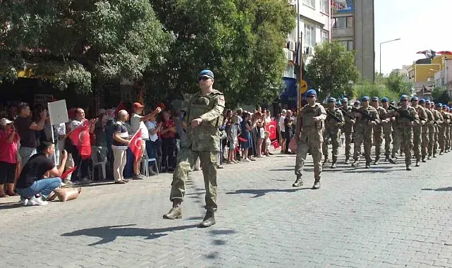 Burhaniye'de 30 Ağustos coşkusu yaşandı