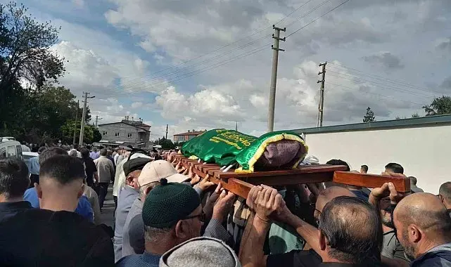 Karapınar'da devrilen traktörde ağır yaralanan yaşlı adam hayatını kaybetti