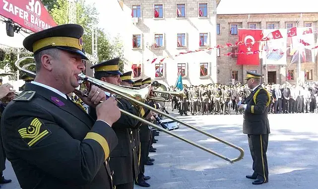 Isparta'da Zafer Bayramı coşkuyla kutlandı