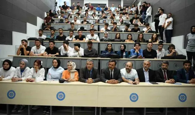 MOTAŞ Genel Müdürü Mehmet Kayış üniversite öğrencileri ile buluştu