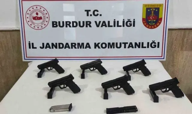 Burdur'da uyuşturucu ve kaçakçılık operasyonu: 3 şüpheli tutuklandı