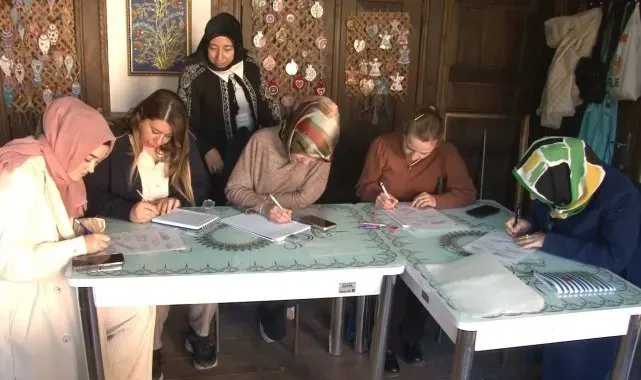Geleneksel Kalemişi sanatı Kütahya'da hayat buluyor