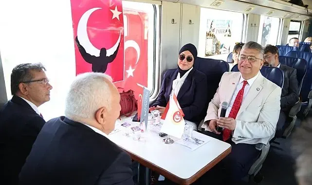'Zafer Rotası Sempozyumu' tren yolculuğuyla gerçekleştirildi