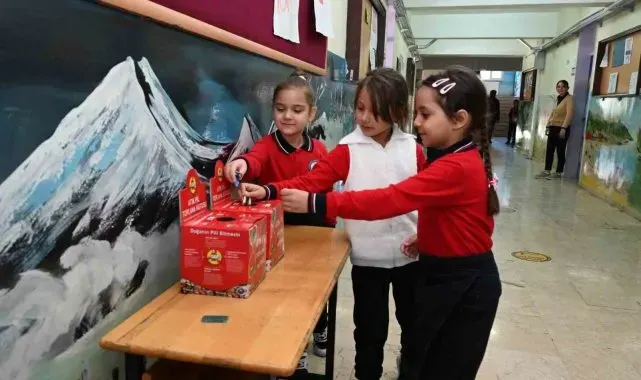 Öğrenciler sıfır atık konusunda bilinçlendiriliyor