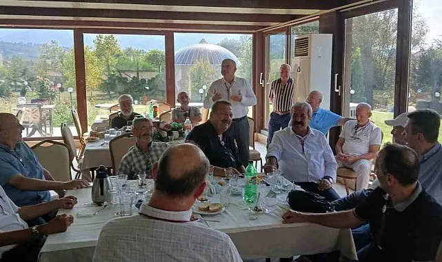 50 yıl önce okul sırasında başlayan dostluklarını tazelediler
