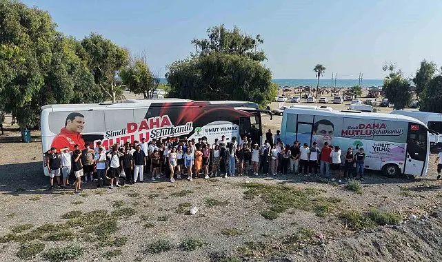 Başkan Yılmaz'dan binlerce öğrenciye unutulmaz yaz hediyesi