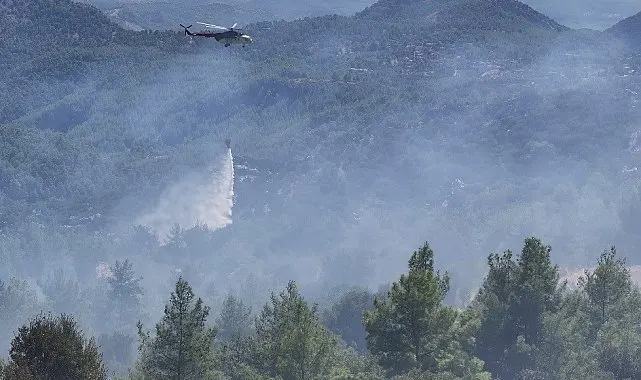 Burdur'da orman yangınına havadan ve karadan müdahale sürüyor