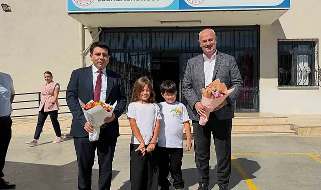 Eğitim hayatlarının ilk günü öğrencilerin yanında oldular