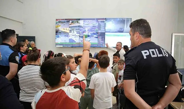Polisten miniklere eğitim