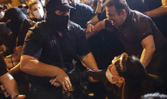 Gürcistan'da "Yabancı Etkinin Şeffaflığı" yasa tasarısı protestosuna polisten sert müdahale